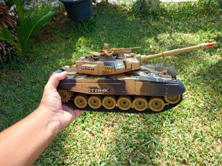 Tanque radiocontrol militar camuflaje
