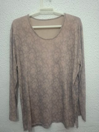 Camiseta floral manga larga