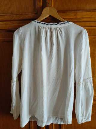 Blusa Sfera bordada blanca
