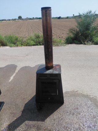 Estufa de leña Chemiña