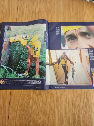 Revista Ciclismo Velo Magazine - Adieu Pantani