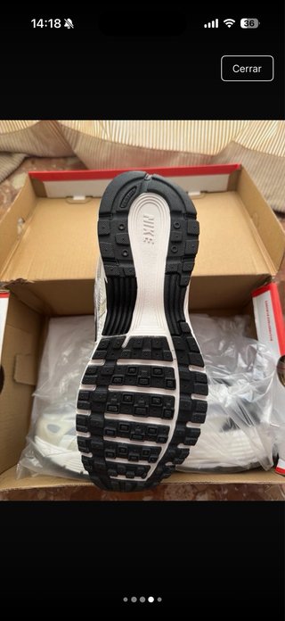 Nike Deportivas P-6000 grises y blancas