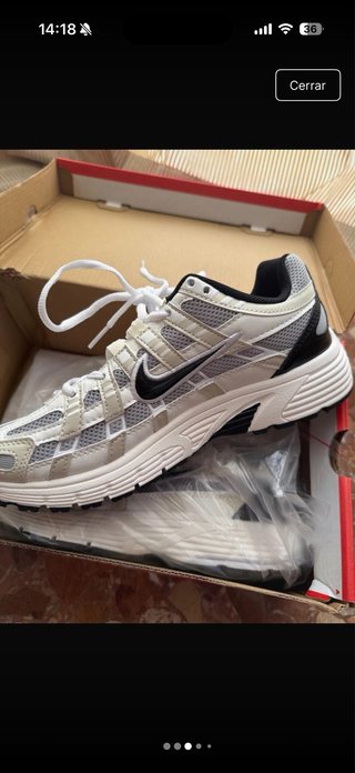 Nike Deportivas P-6000 grises y blancas