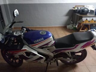 Como nueva Yamaha 80 RR Deportiva Azul/Morado