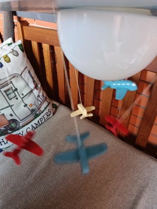 Lámpara infantil aviones