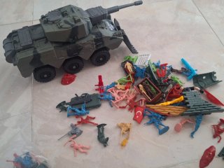 Soldatini di plastica assortiti