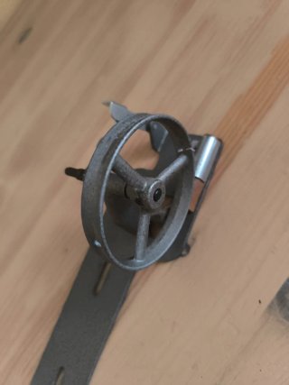Devanador de canilla para máquina de coser