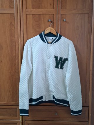 Cazadora Zara universitaria blanca Talla L
