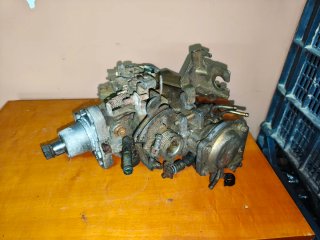 Bomba inyectora RD28T