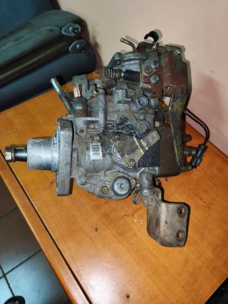 Bomba inyectora RD28T