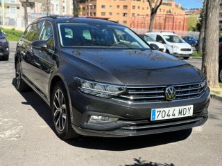 Volkswagen Passat 2023