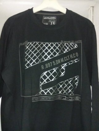 Camiseta Jack & Jones  L : 3,50€