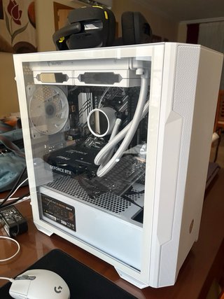 PC Gaming Ryzen 7 5800X / RTX 5060 / 32GB RAM / 1T