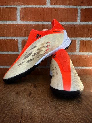 Zapatillas Adidas Beige y Naranja nuevas