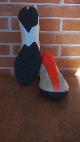 Zapatillas Adidas Beige y Naranja nuevas