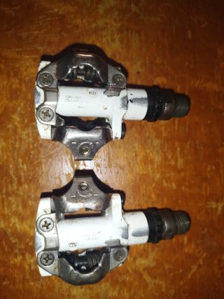 Pedales automáticos Shimano