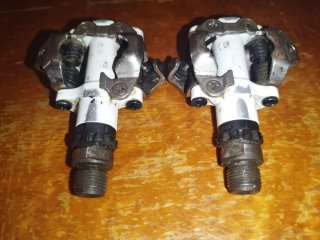 Pedales automáticos Shimano