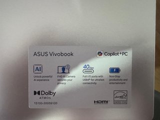 ASUS Vivobook 16 F1607QA-MB075W Plata