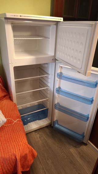 Urge Nevera Rommer 2 puertas perfecto funcionamien