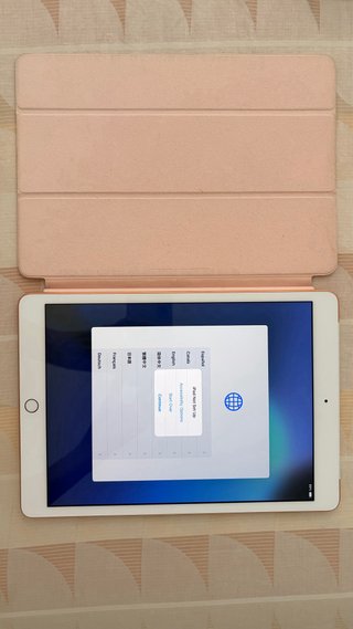 iPad 7ª Gen 10.2 32GB con funda rosa