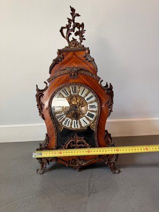 Reloj de mesa antiguo dorado