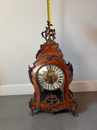 Reloj de mesa antiguo dorado