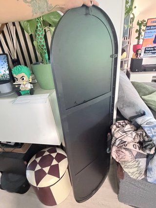 Specchio a figura intera con cornice nera