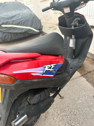 Suzuki RF 49cc Scooter Roja