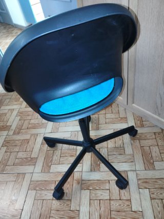 Silla de escritorio con ruedas