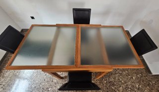 Mesa de comedor extensible de cristal + 4 Sillas