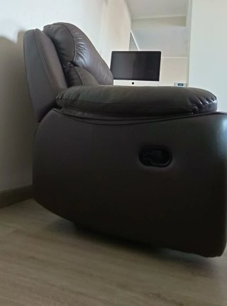 Sillón relax de piel marrón