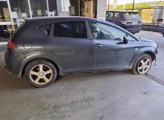 Seat 230183 centralita motor uce 0281011884 leon