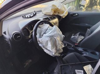 Seat 230183 centralita motor uce 0281011884 leon