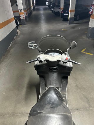 PIAGGIO  X8 125 CC 2005 MADRiD