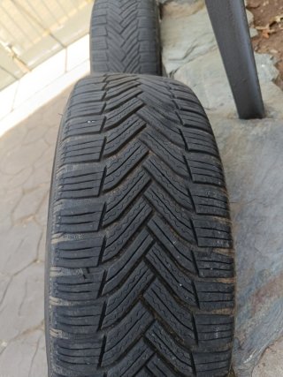 Llantas Suzuki SX4 con neumaticos Michelin.