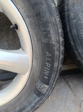 Llantas Suzuki SX4 con neumaticos Michelin.