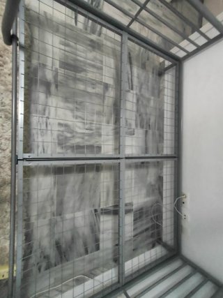 Litera metálica mixta gris con colchnes
