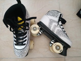 Pack Patinaje: Casco, Patines, Protecciones