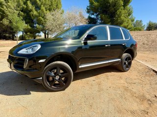 Porsche Cayenne S 4.8 V8 385CV color exclusivo
