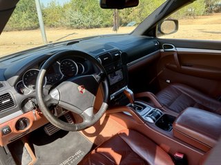 Porsche Cayenne S 4.8 V8 385CV color exclusivo