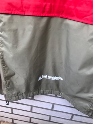 chubasquero huf