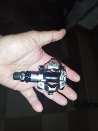 Pedales automáticos Shimano