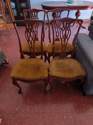 Juego de 4 sillas antiguas de comedor