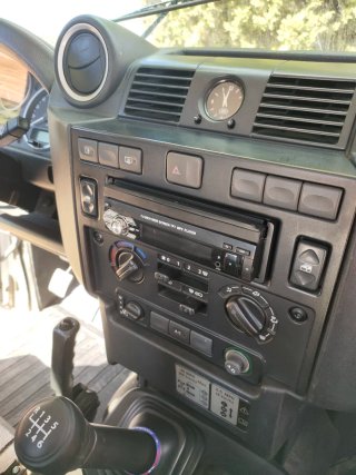 Land Rover Defender 2011