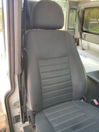 Land Rover Defender 2011