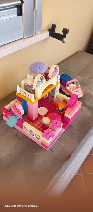 Lego Duplo Hello Kitty Boutique e Auto