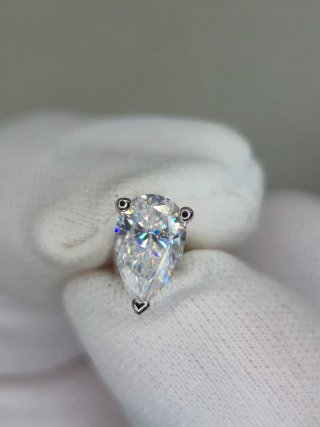 Pendientes Moissanita Corte Pera 1CT