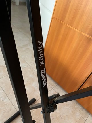 Piano Eléctrico con Soporte