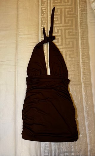 Vestido marrón fruncido cuello halter Talla M