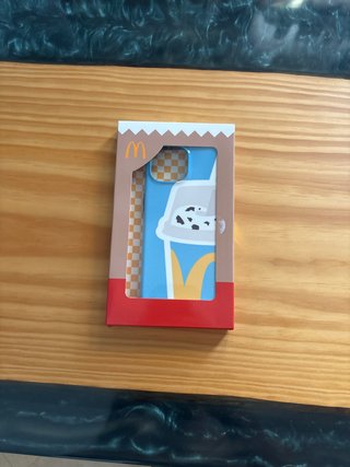 Funda iPhone 15 McDonald's